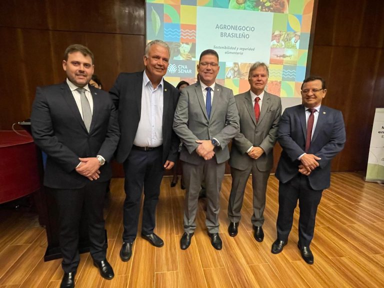 Senador Petecão participa  de reunião  com Embaixador do Peru  para discutir  relação  comercial  com o Brasil 
