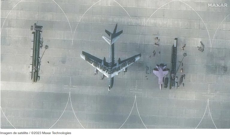 Rússia cobre aeronaves com pneus de carro para protegê-las de drones ucranianos