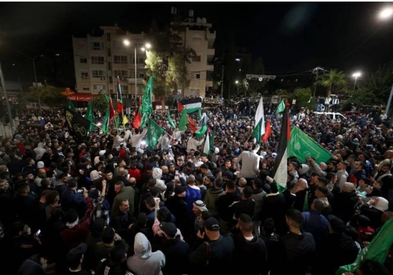 Israel liberta 39 palestinos em contrapartida à soltura de 17 reféns