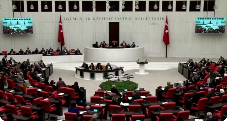 Parlamento da Turquia aprova entrada da Suécia na Otan
