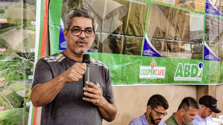 “Vai mudar completamente a economia rural dessa região do Juruá”, diz Edvaldo sobre Complexo Industrial do Café, em dia de campo da ABDI e Coopercafé