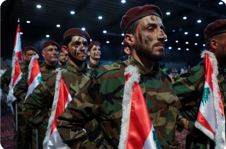 Israel lança novos ataques no leste do Líbano após Hezbollah derrubar drone