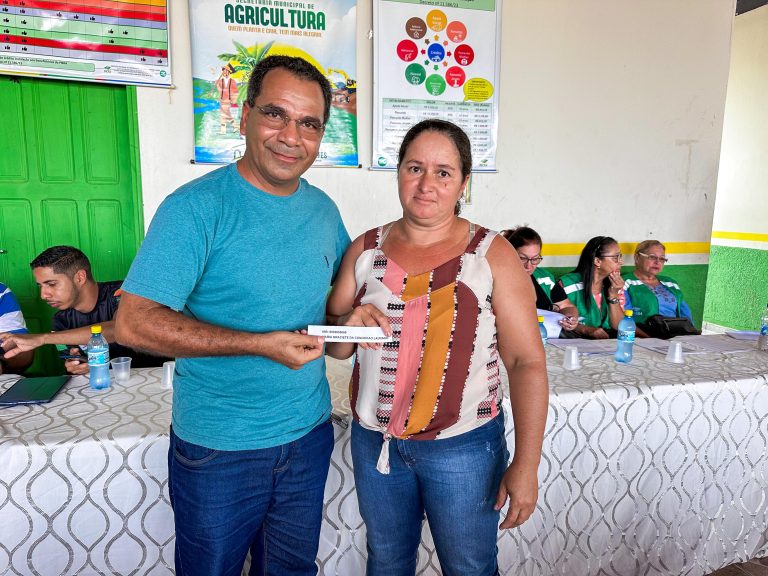 INCRA e Prefeitura de Rodrigues Alves entregam mais R$ 800 mil em crédito fomento a 300 famílias assentadas no município