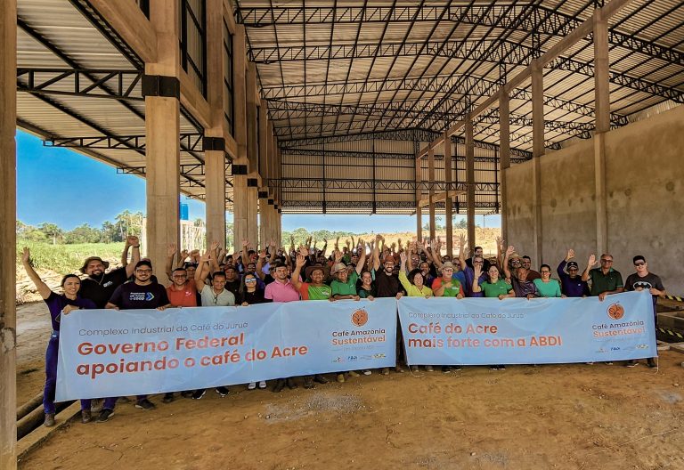 Edvaldo destaca construção do Complexo Industrial do Café e entrega de equipamentos: “vai mudar a economia rural da região de todo o Vale do Juruá”