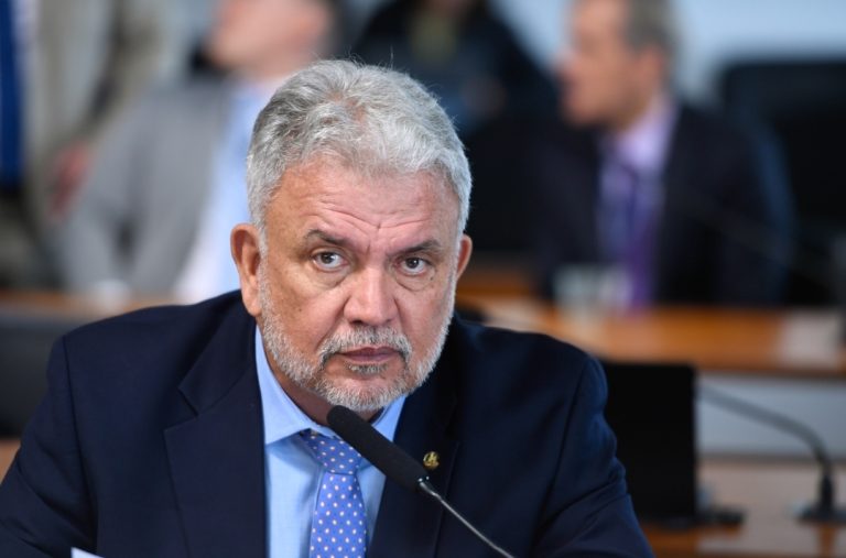 Petecão propõe ampliar auxílio econômico para barcos de pesca a gasolina na Região Norte