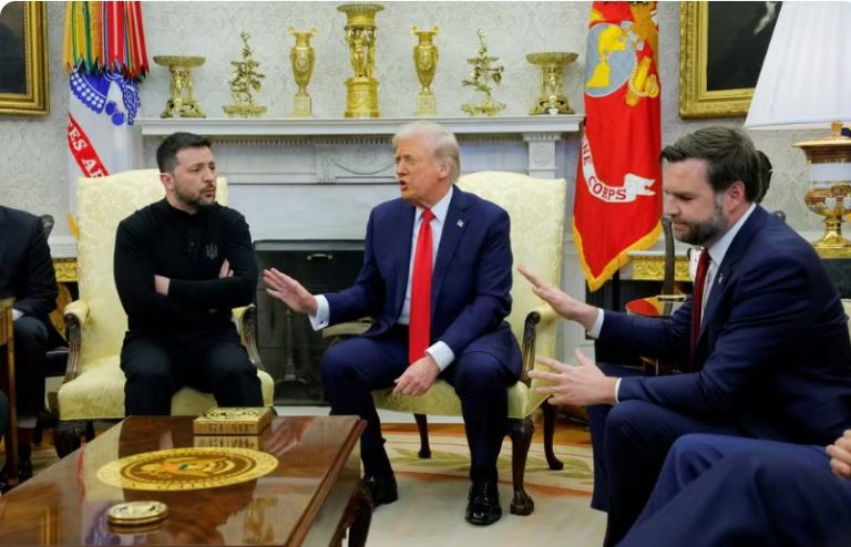 Trump suspende ajuda militar à Ucrânia após bate boca com Zelensky