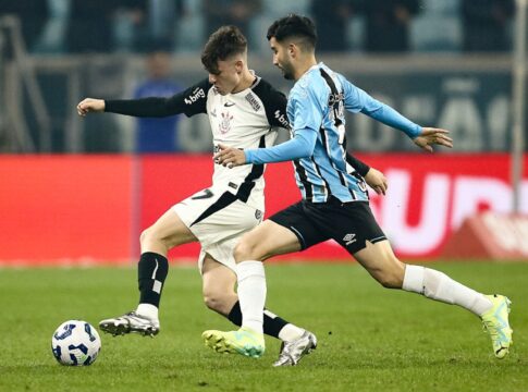 gremio-e-corinthians-empatam-em-noite-de-golacos.-assista
