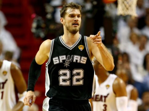 aposentado,-brasileiro-tiago-splitter-e-contratado-por-time-da-nba