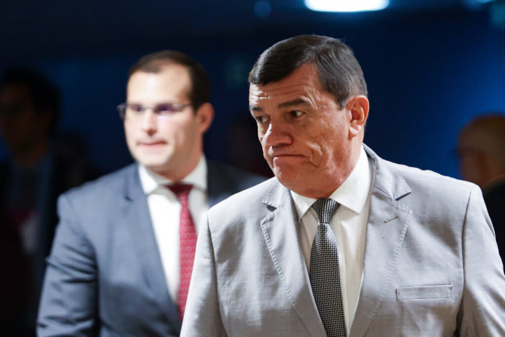 atitude-de-general-em-julgamento-no-stf-e-criticada-por-advogados