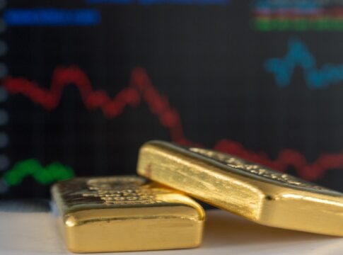 com-investidor-buscando-seguranca,-ouro-dispara-apos-ataque-de-israel