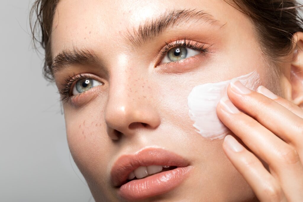 creme-antirrugas-com-apenas-2-ingredientes-nutre-e-rejuvenesce-a-pele