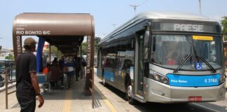 com-variacao-de-0,2%,-setor-de-servicos-cresce-pelo-terceiro-mes