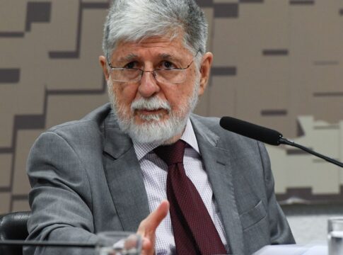 brasil-estuda-medidas-para-romper-relacoes-militares-com-israel