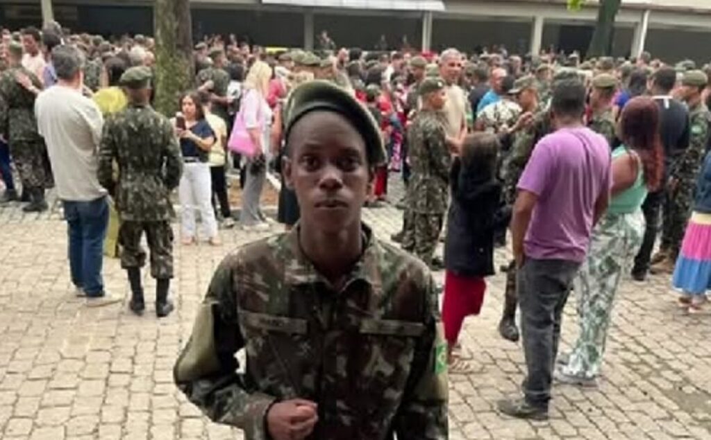 soldado-do-exercito,-de-19-anos,-morre-apos-passar-mal-em-quartel
