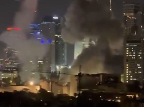 “israel-nao-saira-ileso”,-declara-lider-iraniano-apos-bombardeios