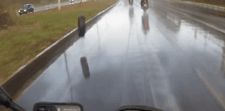 pneu-se-solta-de-carro-em-movimento-e-por-pouco-nao-atinge-mototaxista