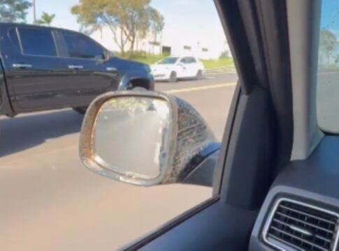 motorista-se-filma-em-racha-a-185-km/h:-“o,-com-uma-mao-hein?”