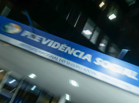 dpu-aciona-uniao-e-inss-por-fraudes-em-emprestimos-consignados