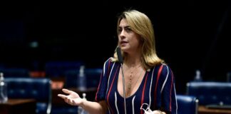 “nao-tomo-mais-agua-e-cafe-do-senado”,-diz-senadora-com-medo-de-veneno