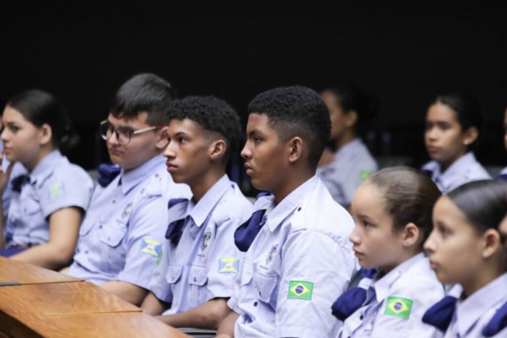 cronograma-de-escola-civico-militar-atrasa-e-incomoda-base-de-tarcisio