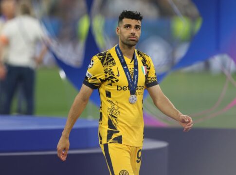 jogador-esta-“preso”-no-ira-e-pode-desfalcar-inter-de-milao-no-mundial