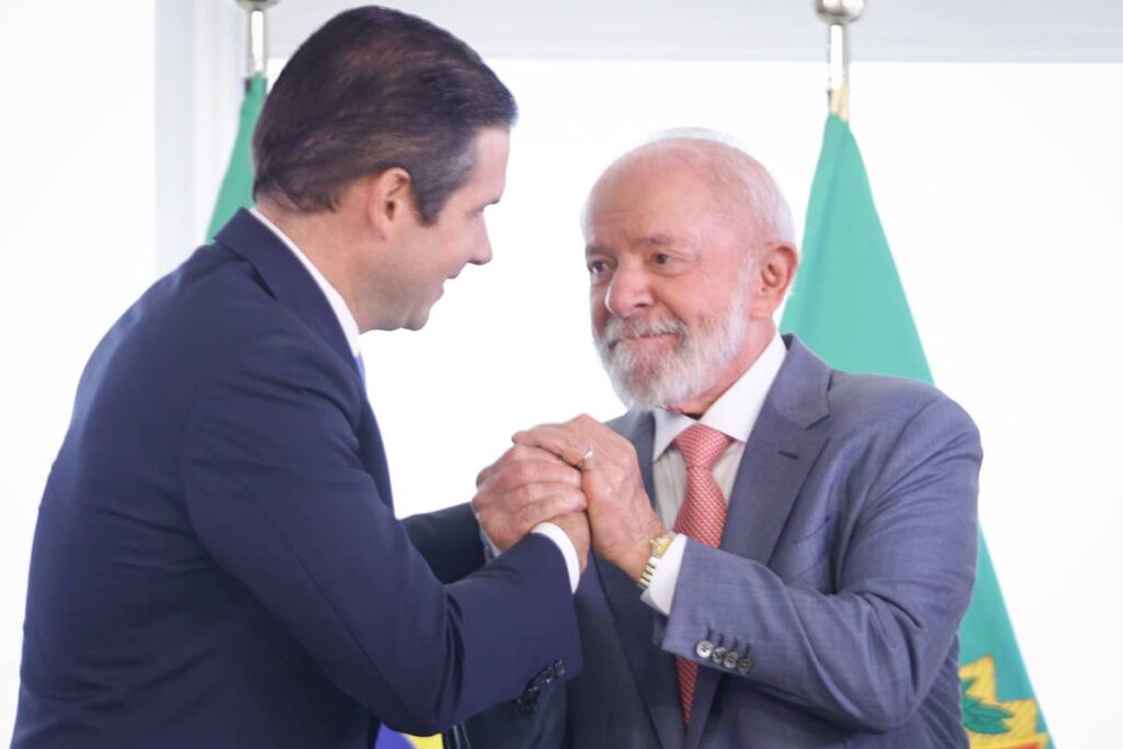 em-meio-a-crise-do-iof,-lula-reune-ministros-e-motta-no-alvorada