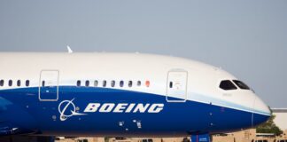 bandeira-branca:-boeing-entrega-aviao-a-china-apos-tregua-comercial