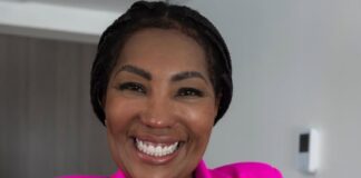 mae-de-ludmilla-mostra-rosto-da-neta-e-se-declara-nas-redes