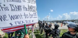 manifestacoes-contra-e-a-favor-de-trump-tomam-eua-no-aniversario-dele
