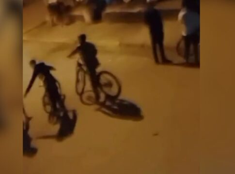 menina-grava-video-de-casa-apos-crime:-“tem-gente-morta-aqui-na-rua”