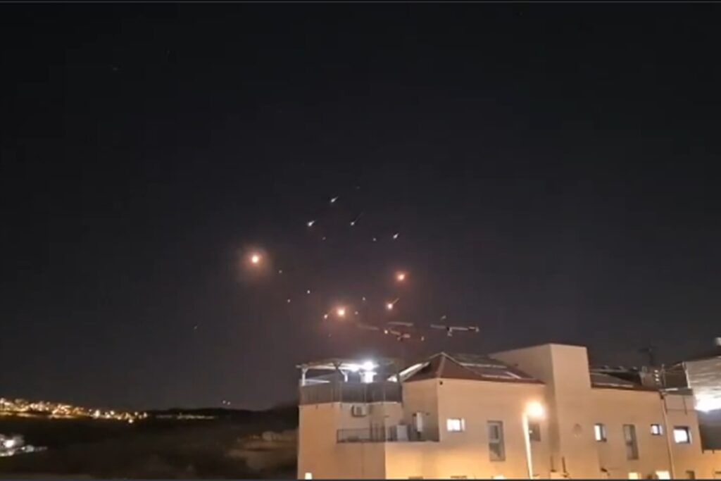 israel-ataca-iemen-em-meio-a-bombardeio-com-o-ira