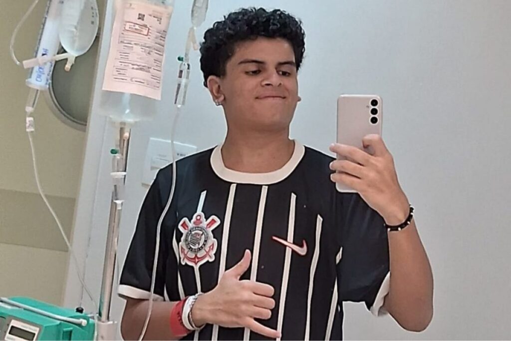 junho-vermelho:-doacao-de-sangue-ajuda-jovem-em-tratamento-de-cancer