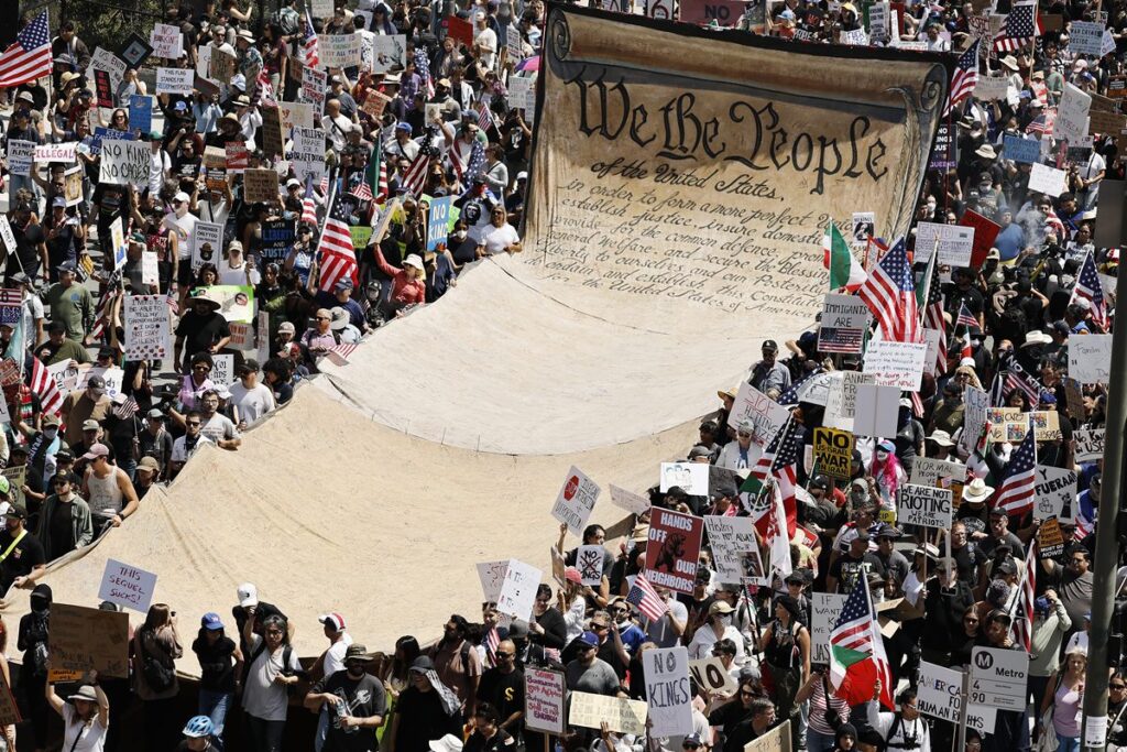 eua-tem-cerca-de-2-mil-protestos-em-todos-o-pais-contra-trump