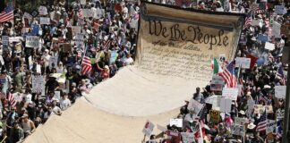 eua-tem-cerca-de-2-mil-protestos-em-todos-o-pais-contra-trump