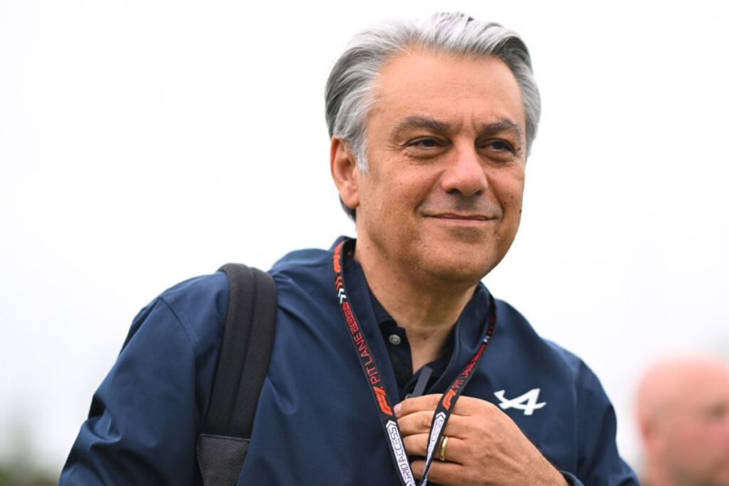 apos-5-anos,-presidente-da-renault-renuncia-ao-cargo