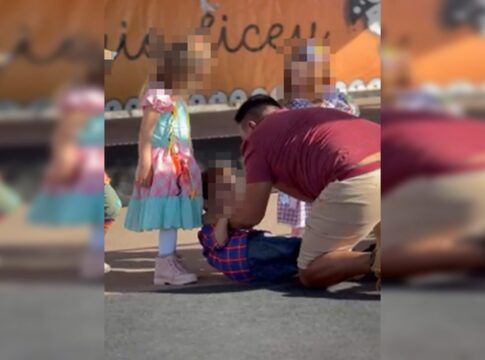 video:-homem-enfia-dedo-na-cara-de-crianca-em-festa-junina-de-escola