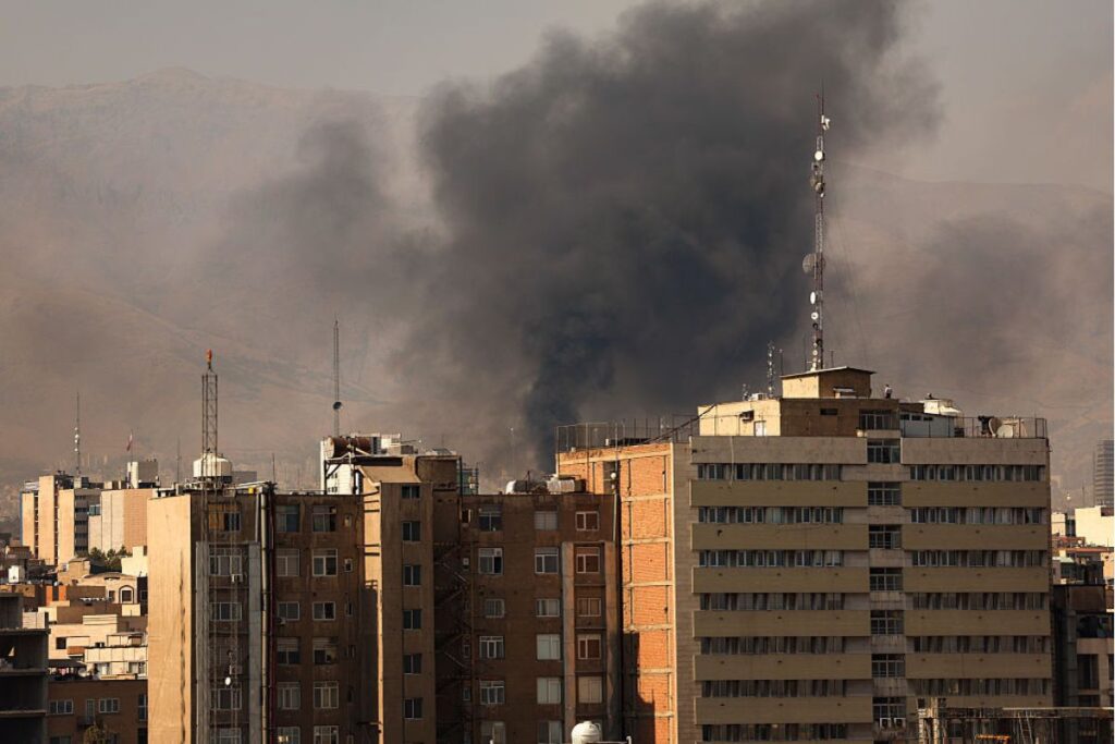 israel-diz-ter-destruido-instalacao-de-nuclear-em-natanz,-no-ira