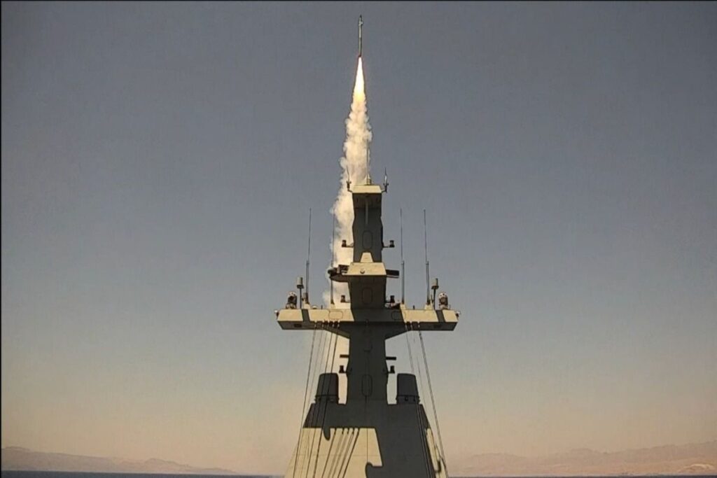 marinha-de-israel-diz-ter-interceptado-8-drones-lancados-pelo-ira