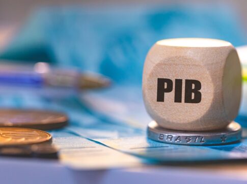 “previa-do-pib”:-ibc-br-indica-que-economia-cresceu-0,2%-em-abril