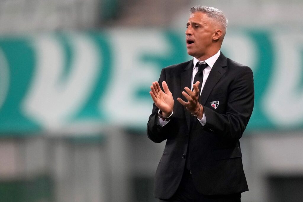 crespo-aparece-como-favorito-para-assumir-comando-do-sao-paulo
