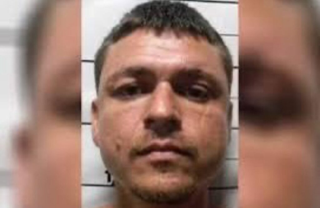 homem-foge-da-prisao,-rouba-viatura-e-morre-em-confronto-com-a-policia