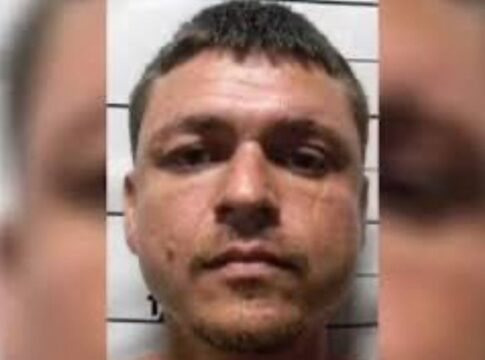 homem-foge-da-prisao,-rouba-viatura-e-morre-em-confronto-com-a-policia