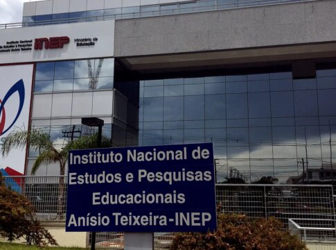mec-paga-ate-r$-864-por-dia-a-certificador-do-enem-e-da-pnd