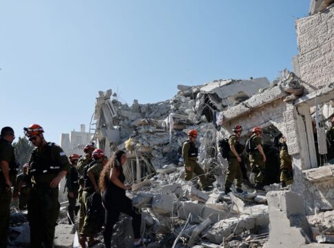 gestores-brasileiros-retidos-em-israel-conseguem-chegar-a-jordania 