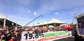 mp-pede-investigacao-de-pms-que-usaram-spray-de-pimenta-em-professores