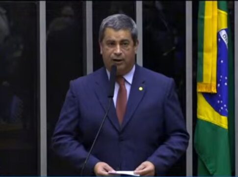 suplente-assume-dizendo-que-vai-representar-os-eleitores-de-zambelli