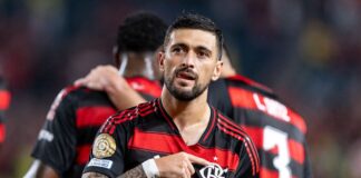 flamengo-estreia-no-mundial-de-clubes-com-vitoria-sobre-o-esperance
