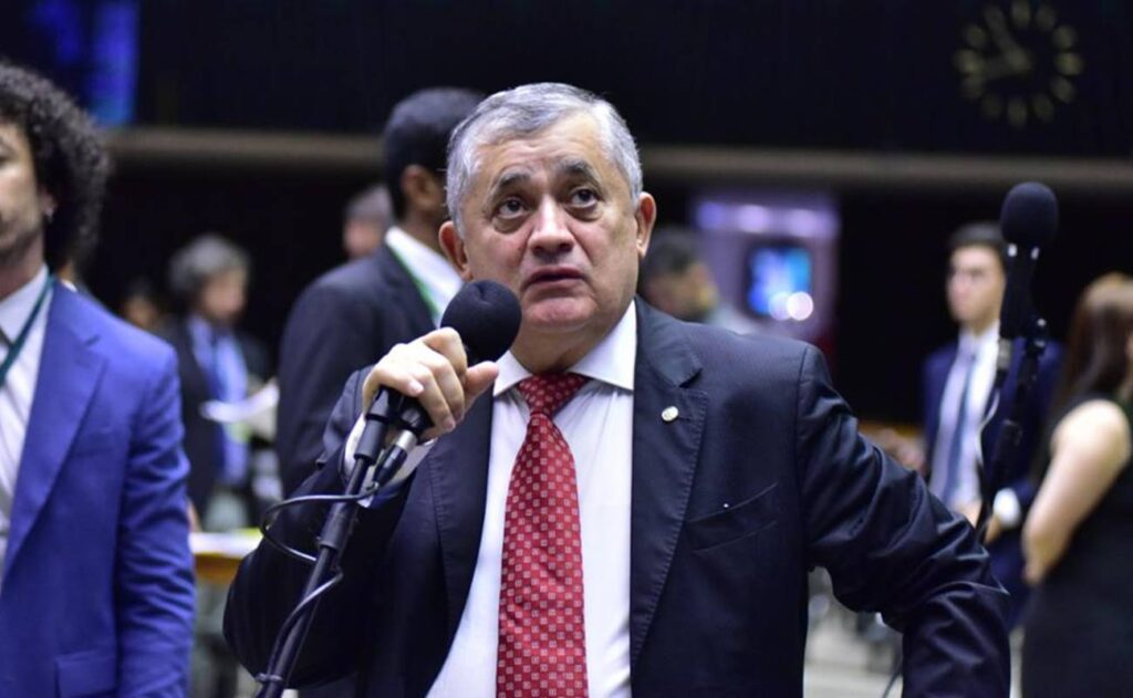 mesmo-com-urgencia,-lider-de-lula-faz-aposta-otimista-sobre-iof