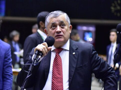mesmo-com-urgencia,-lider-de-lula-faz-aposta-otimista-sobre-iof