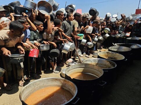 forcas-israelenses-matam-51-palestinos-que-aguardavam-ajuda-em-gaza